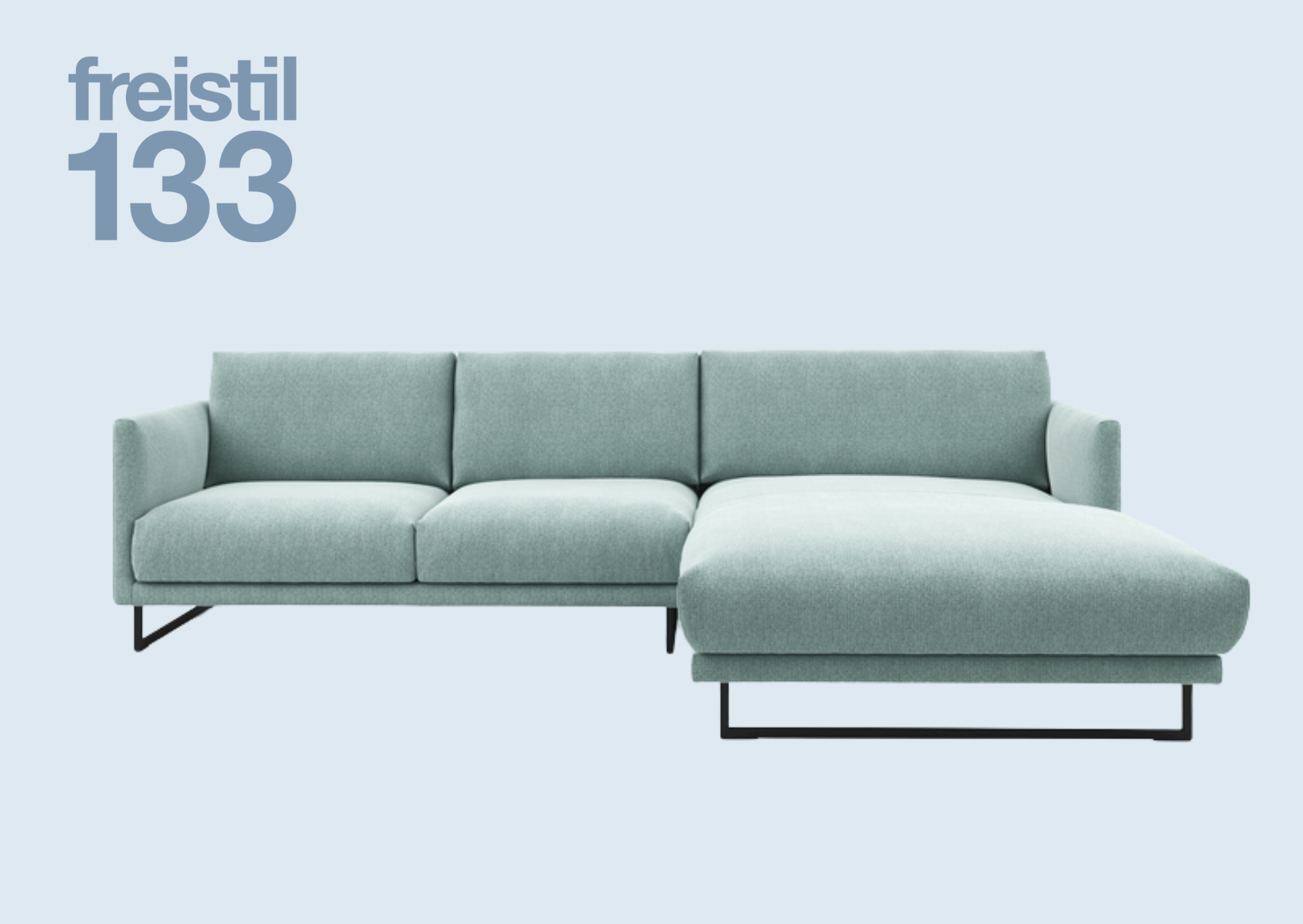 blaue Couch aus freistil Kollektion 133
